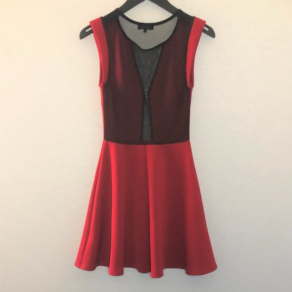 GUESS red flared dress w mesh detailing - Picture 4 of 7